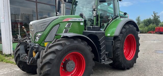 Fendt 718 Profiplus S4. 2 stuks