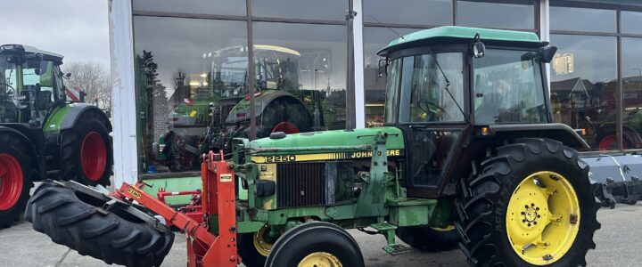 John Deere 2250, met Kemp voerband